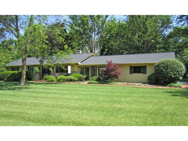 1090 Beechview Dr S, Worthington, OH 43085 - photo 1