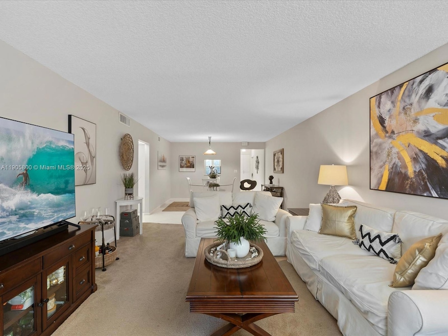 2004 Granada Dr unit O2, Coconut Creek, FL 33066 - photo 1