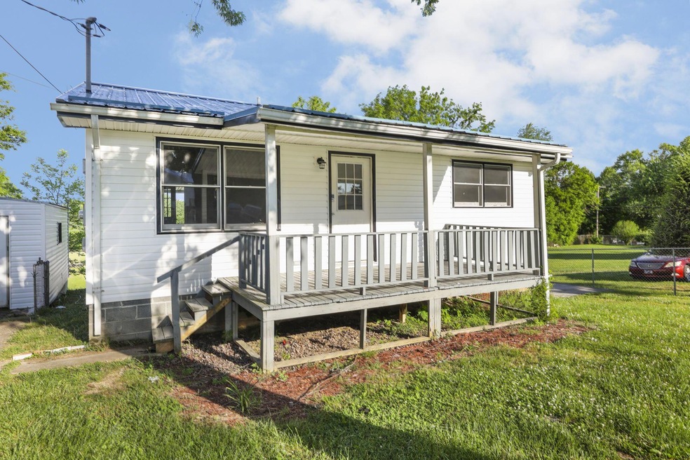 2204 Midway St, Johnson City, TN 37601 - photo 1