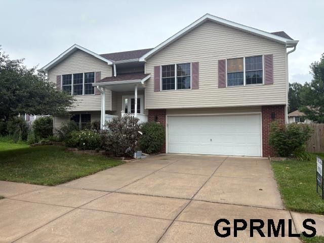 1300 Patterson Dr, Lincoln, NE 68522 - photo 1