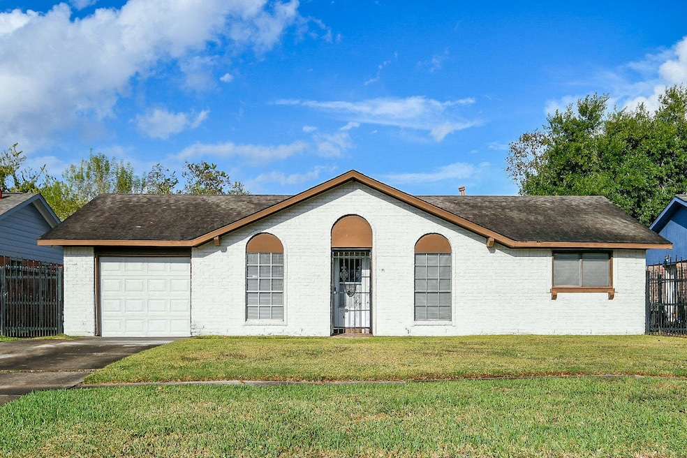 5310 Ridgeton Dr, Houston, TX 77053 - photo 1