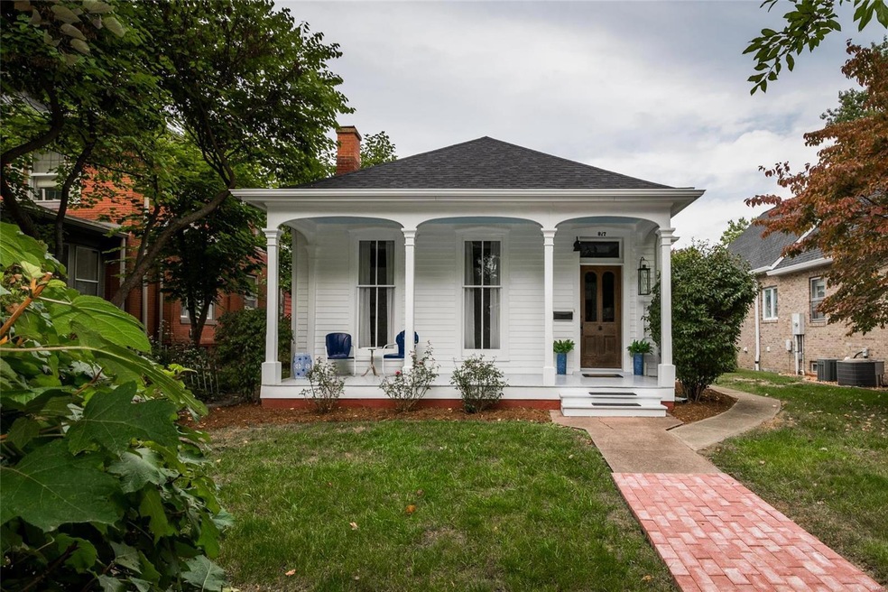 Welcome to 817 Saint Louis Street