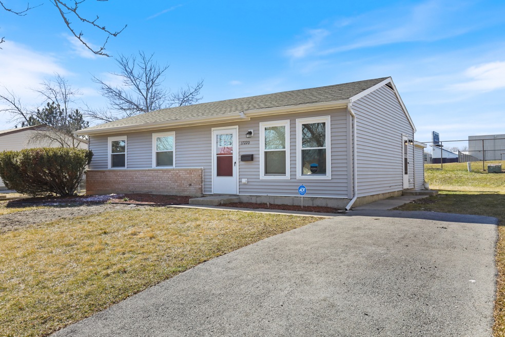 17220 Peach Grove Ln, Hazel Crest, IL 60429 - photo 1