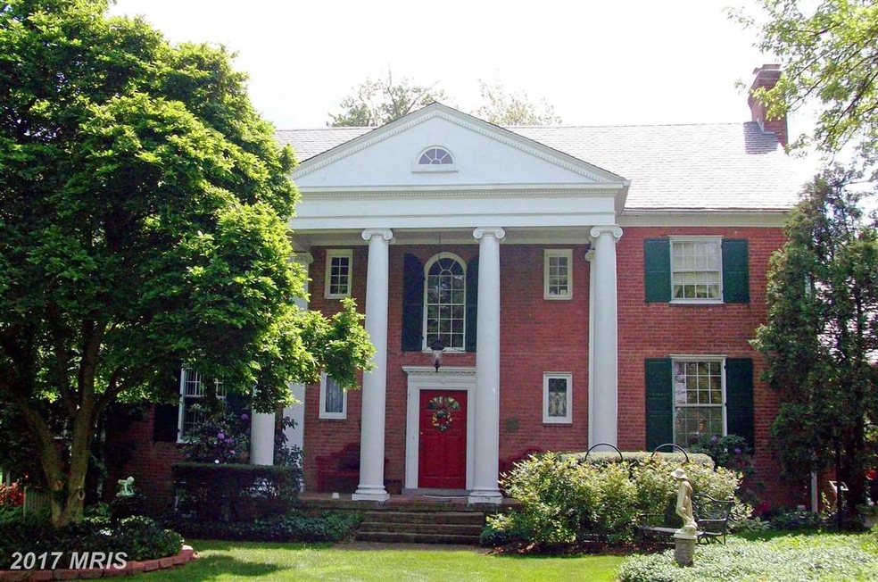 4003 Hunting Pines Ct, Fairfax, VA 22032 - photo 1