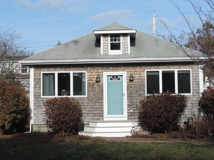 9 Fairfield Ave, Mattapoisett, MA 02739 - photo 1