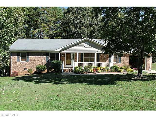 793 Rockcliff Ct, Asheboro, NC 27205 - photo 1