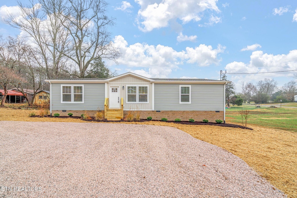 503 Pine St, Blaine, TN 37709 - photo 1