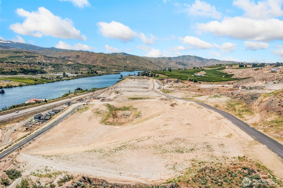 0 S Valiant Dr unit 20 NWM2392428, East Wenatchee, WA 98802 - photo 1