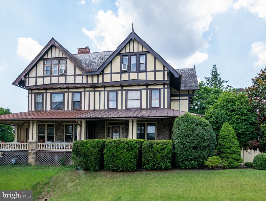 328 Prospect St, Reading, PA 19606 - photo 1