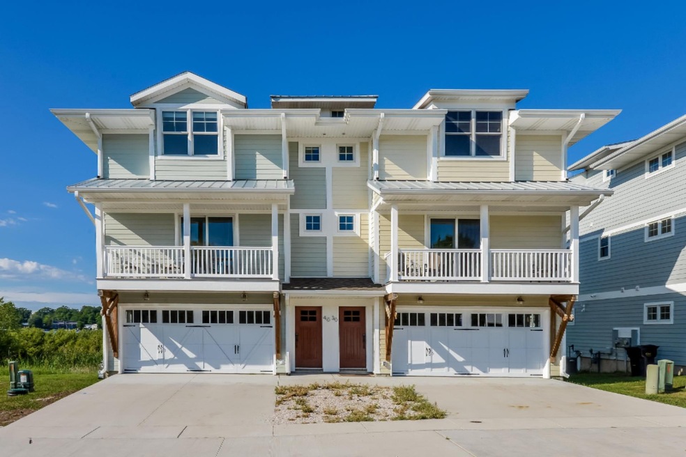 001-Front_View-2844532-medium