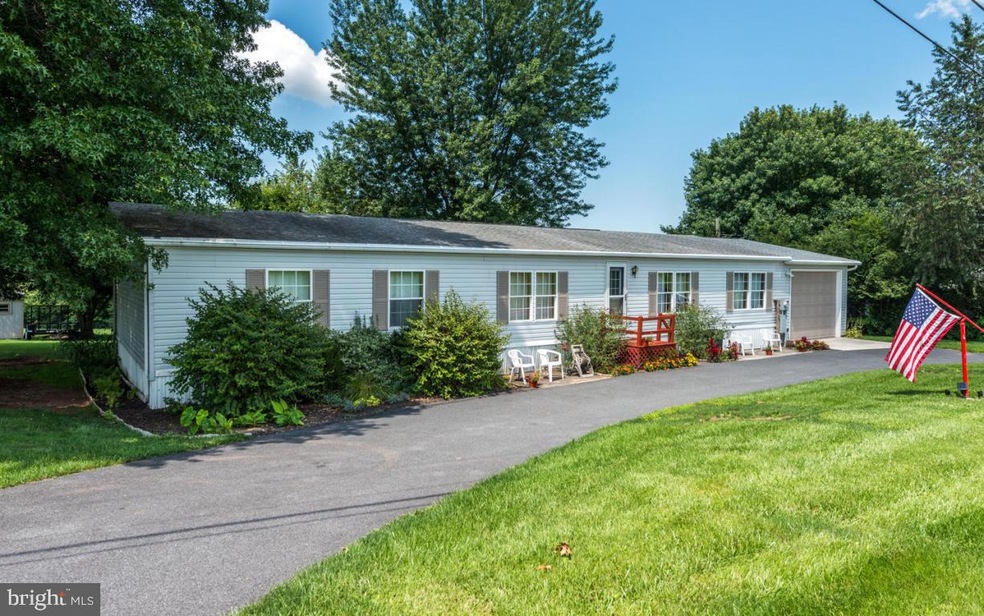 85 Binder Rd, Stevens, PA 17578 - photo 1