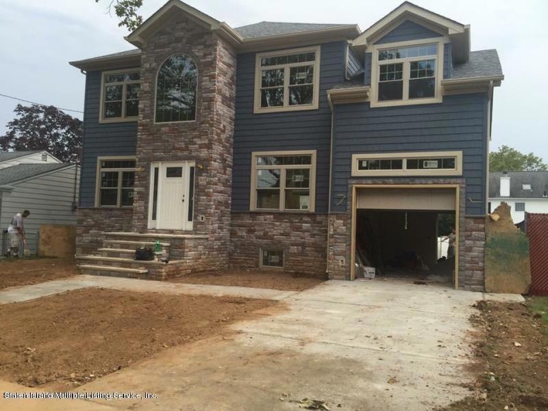 32 Champlain Ave
