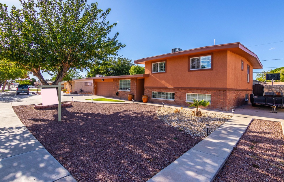 10217 Singapore Ave, El Paso, TX 79925 - photo 1