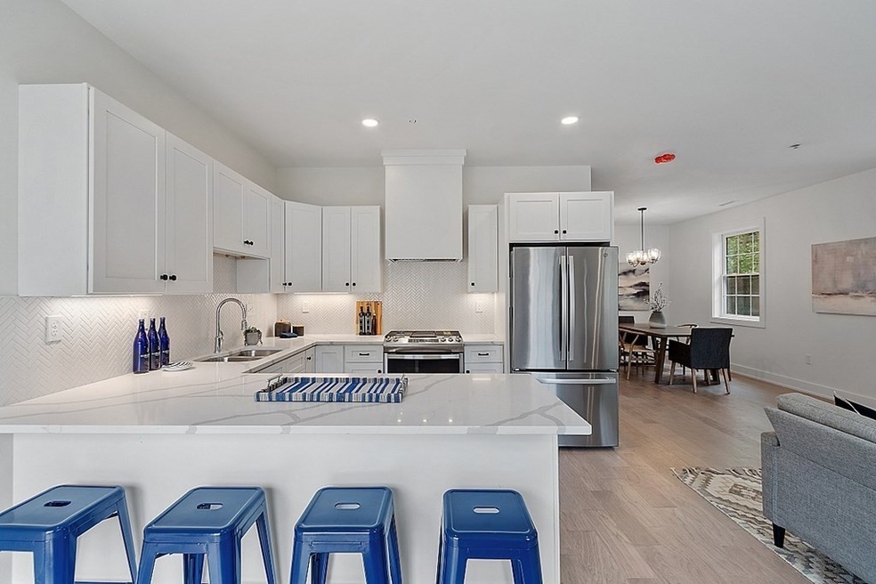 100 Albion Rd unit 401, Bedford, MA 01730 - photo 1