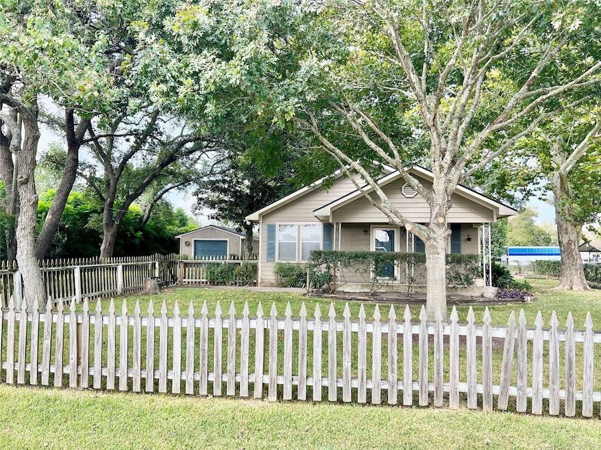 310 Newman Rd, La Marque, TX 77568 - photo 1