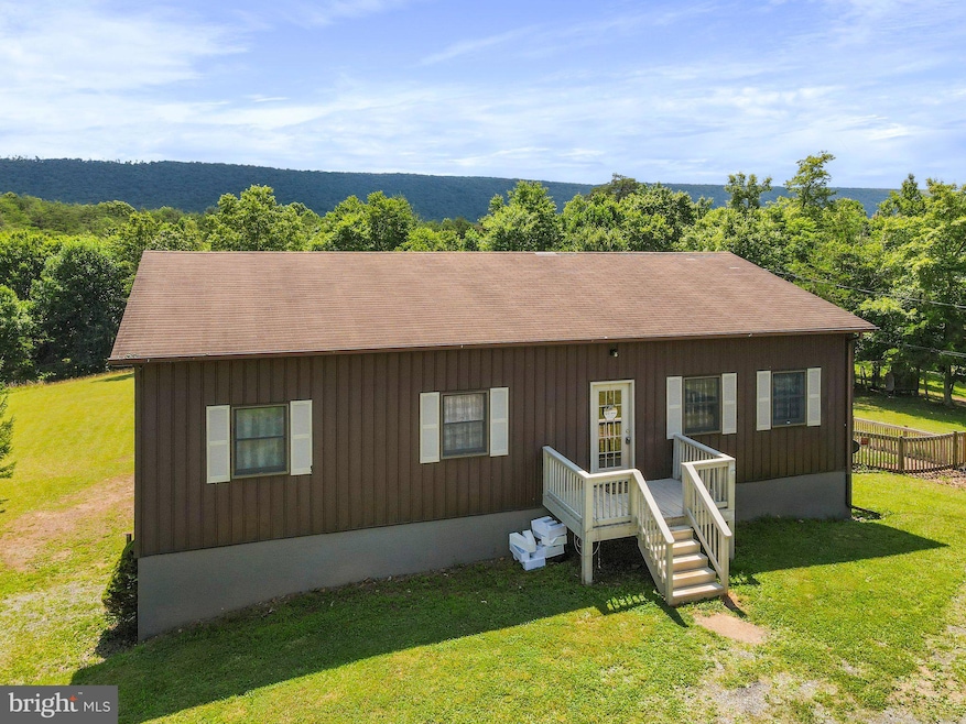2731 Mountain Run Rd, Berkeley Springs, WV 25411 - photo 1