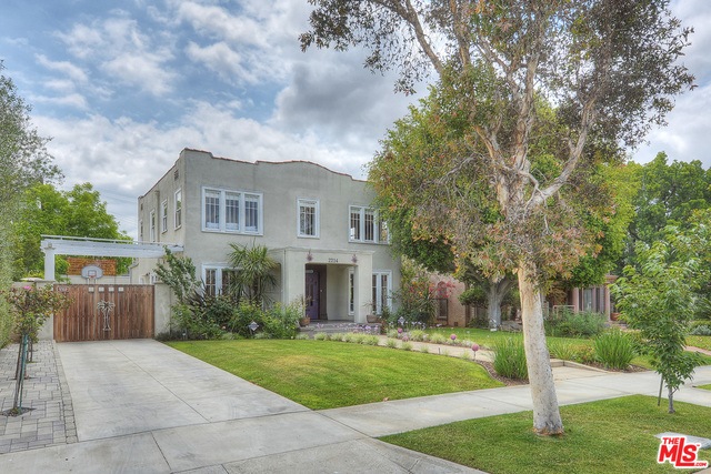 2214 Buckingham Rd, Los Angeles, CA 90016 - photo 1