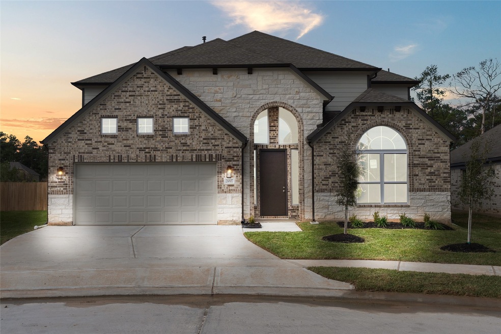 Welcome home to   21007 Cypress Creek View Court located in Cypresswood Point and zoned to Aldine ISD.