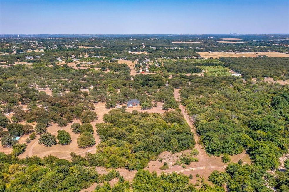 1027 Reese Ln, Azle, TX 76020 - photo 1