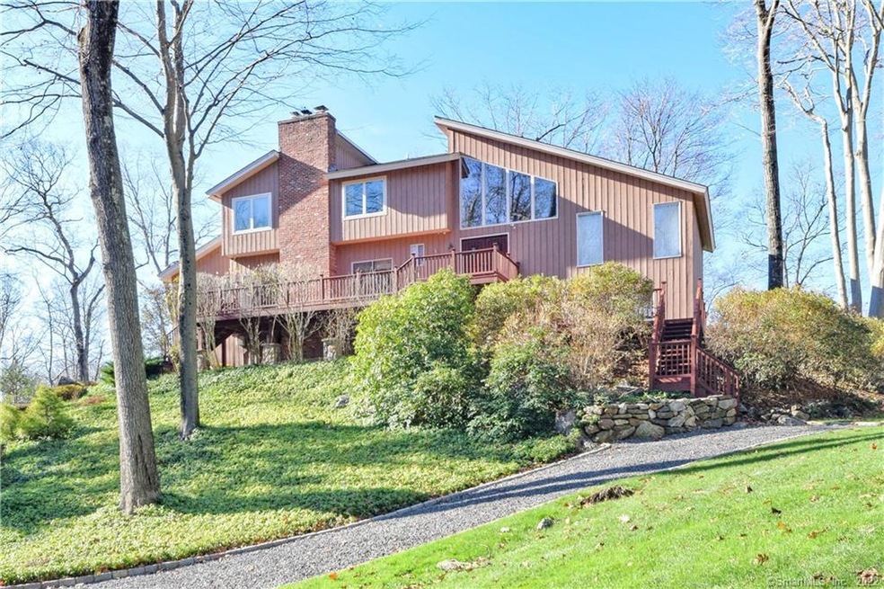 121 Blackberry Dr, Stamford, CT 06903 - photo 1