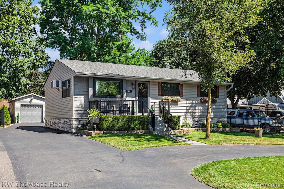 144 Bobolink Ave, Commerce Township, MI 48382 - photo 1