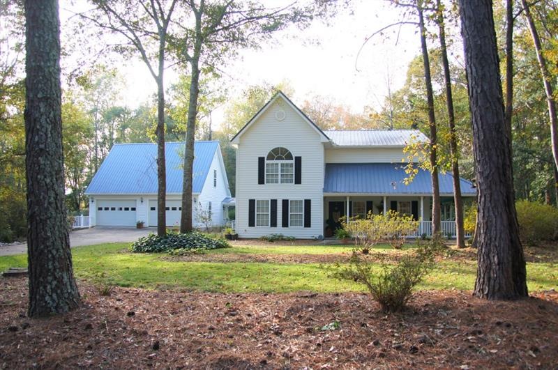 Stunning, quality built home!! They don't build li