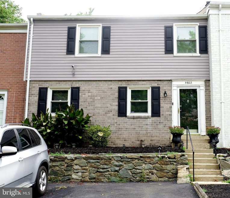 5602 Rollins Ln, Capitol Heights, MD 20743 - photo 1