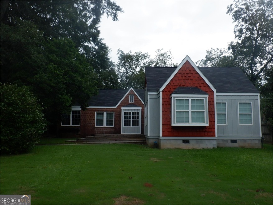 920 Thomaston St, Barnesville, GA 30204 - photo 1