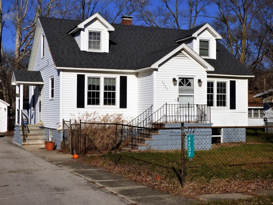 4237 Park St, Bridgman, MI 49106 - photo 1