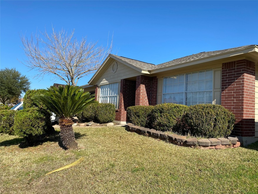 11011 Cayman Mist Dr, Houston, TX 77075 - photo 1