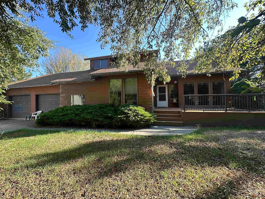 For Sale $415,000 • Co-Listing Agent