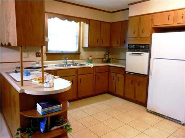Spacious Kitchen Area