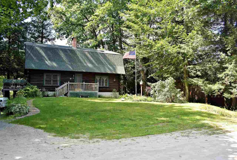 4 Chipmunk Ln, Hillsborough, NH 03244 - photo 1