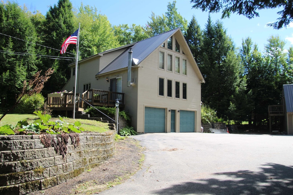 2.5 baths, 3 bedrooms with an extra 