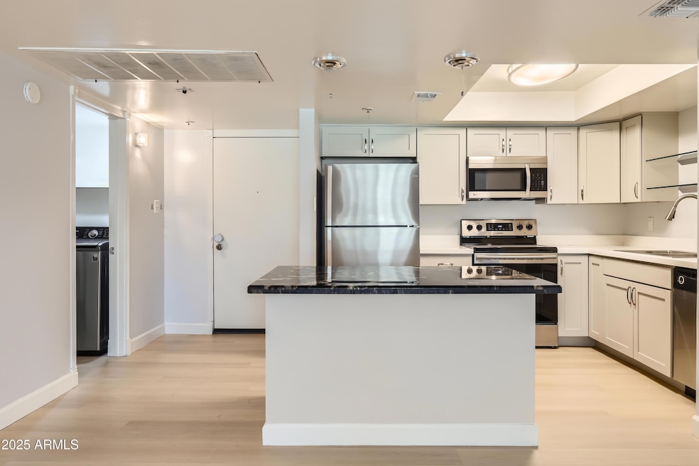 7970 E Camelback Rd unit 110, Scottsdale, AZ 85251 - photo 1