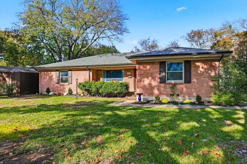 2965 Selma Ln, Dallas, TX 75234 - photo 1