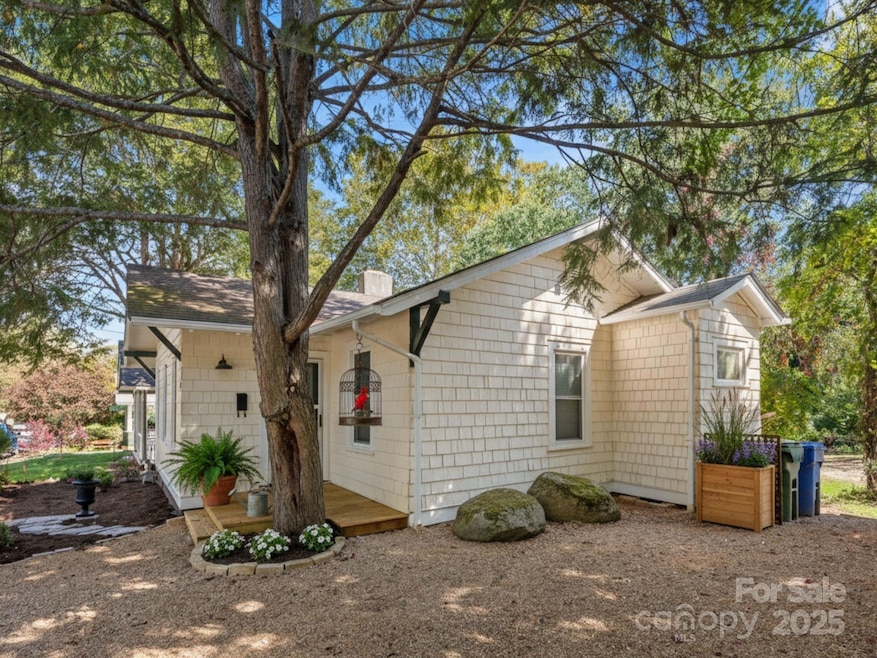 10 Madison Ave, Asheville, NC 28801 - photo 1