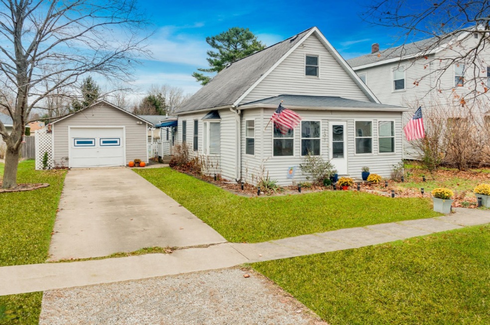 001-15-Situated on a Large Lot