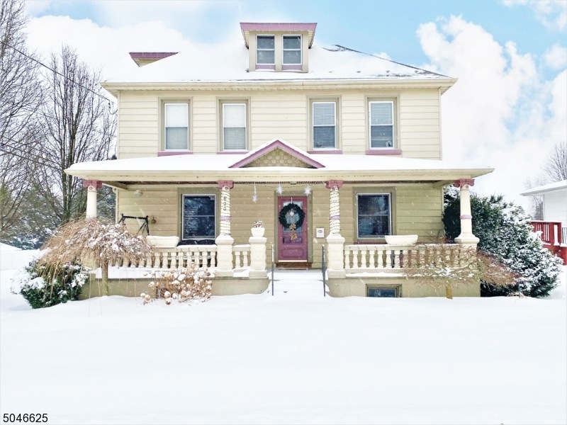 800 Sampson Ave, Phillipsburg, NJ 08865 - photo 1