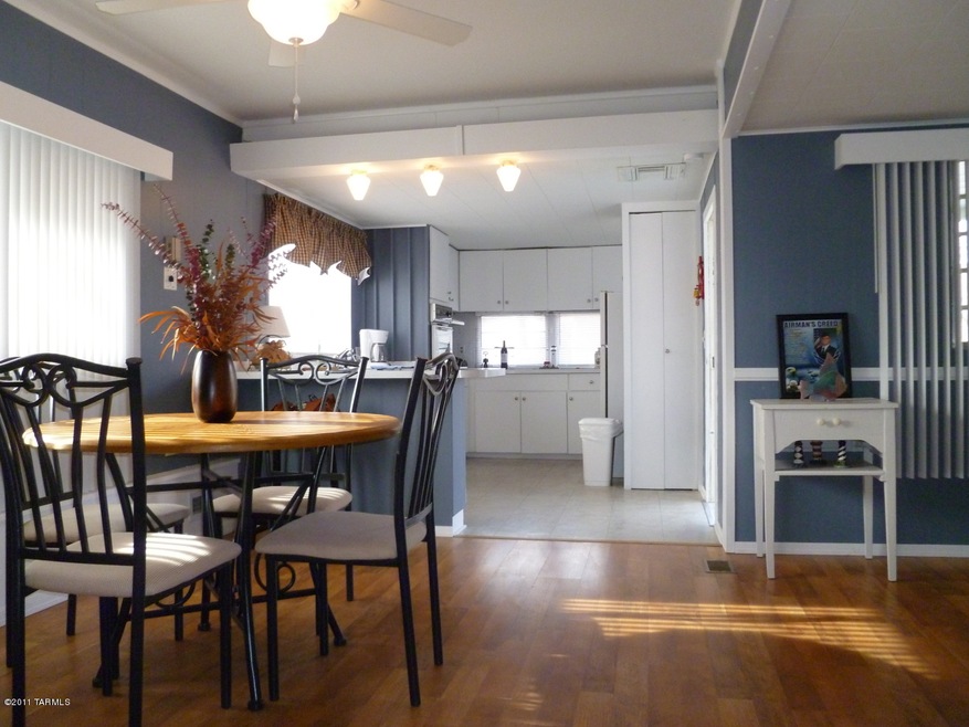 Dining/Kitchen