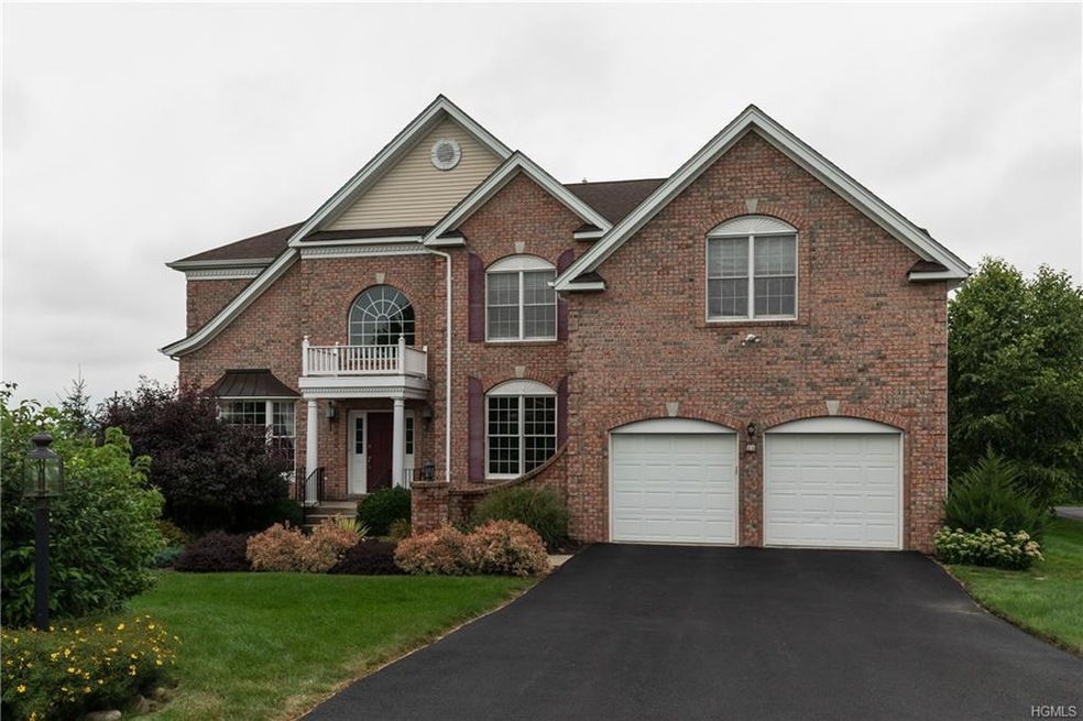 48 Susie Blvd unit 7, Poughkeepsie, NY 12603 - photo 1