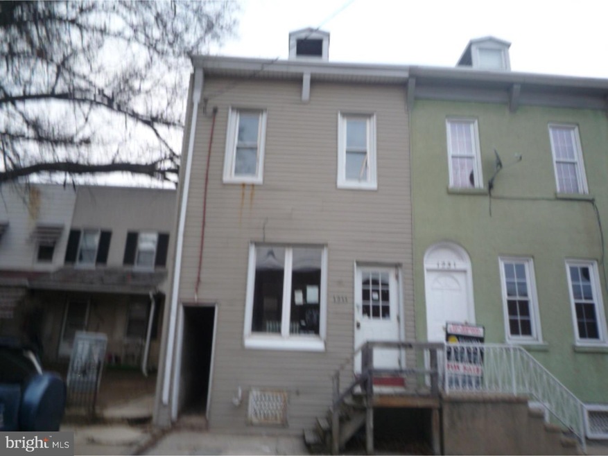 1233 Moss St, Reading, PA 19604 - photo 1