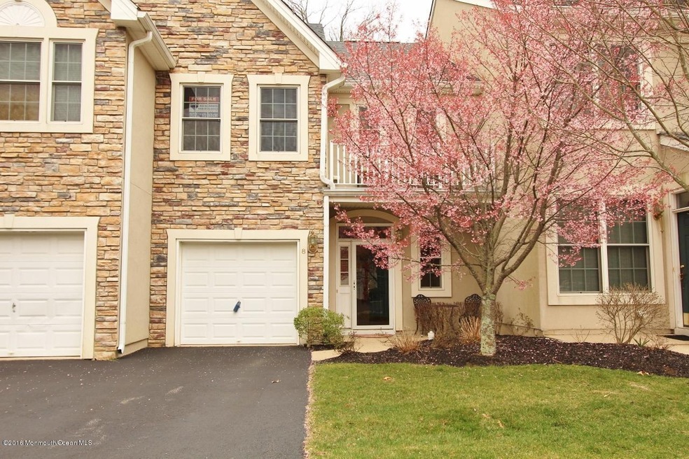 8 Amber Dr