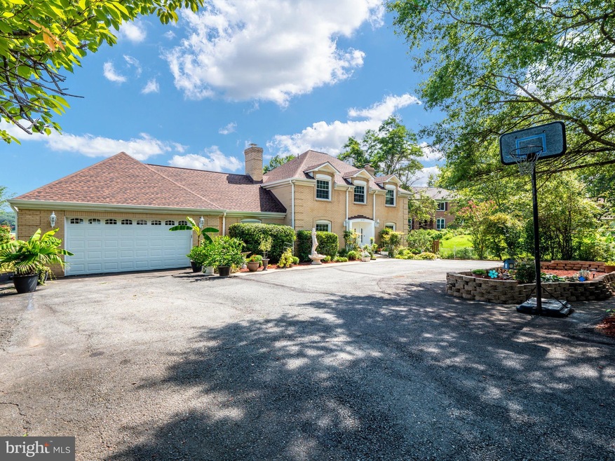 18505 Cabin Rd, Triangle, VA 22172 - photo 1