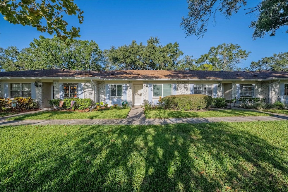 2238 Lark Cir W unit C, Palm Harbor, FL 34684 - photo 1