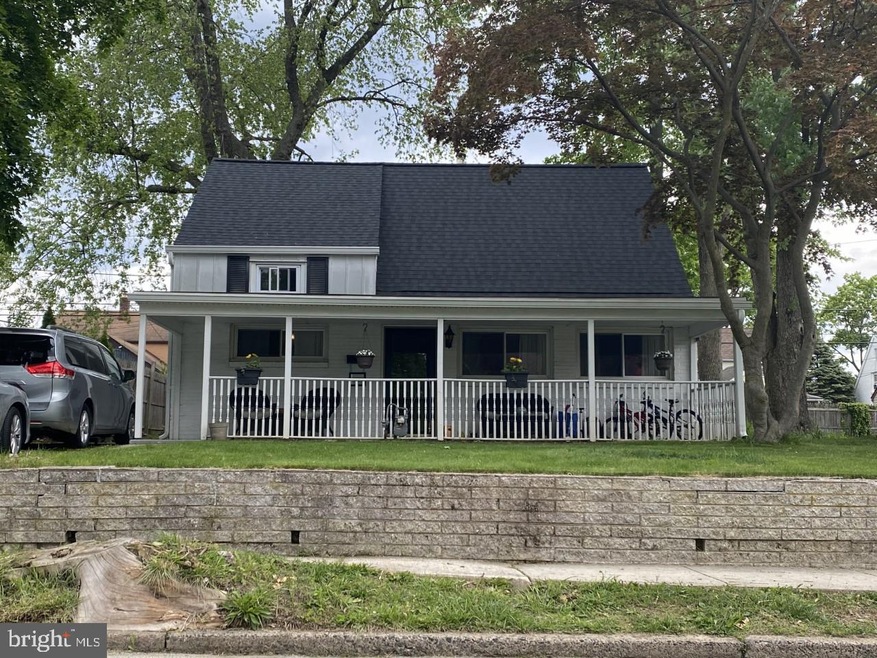 866 Bobwhite Ln, Secane, PA 19018 - photo 1