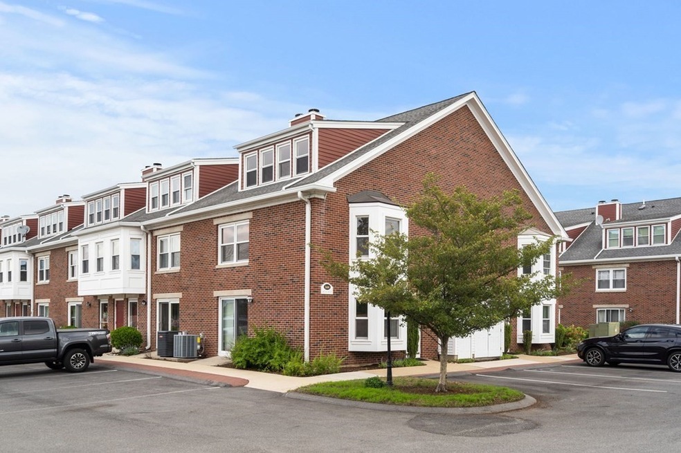 144 Quincy Shore Dr unit 125, Quincy, MA 02171 - photo 1