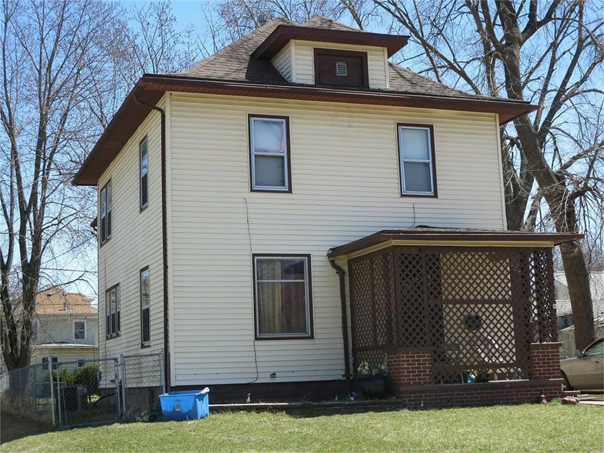 412 Reed St, Waterloo, IA 50703 - photo 1
