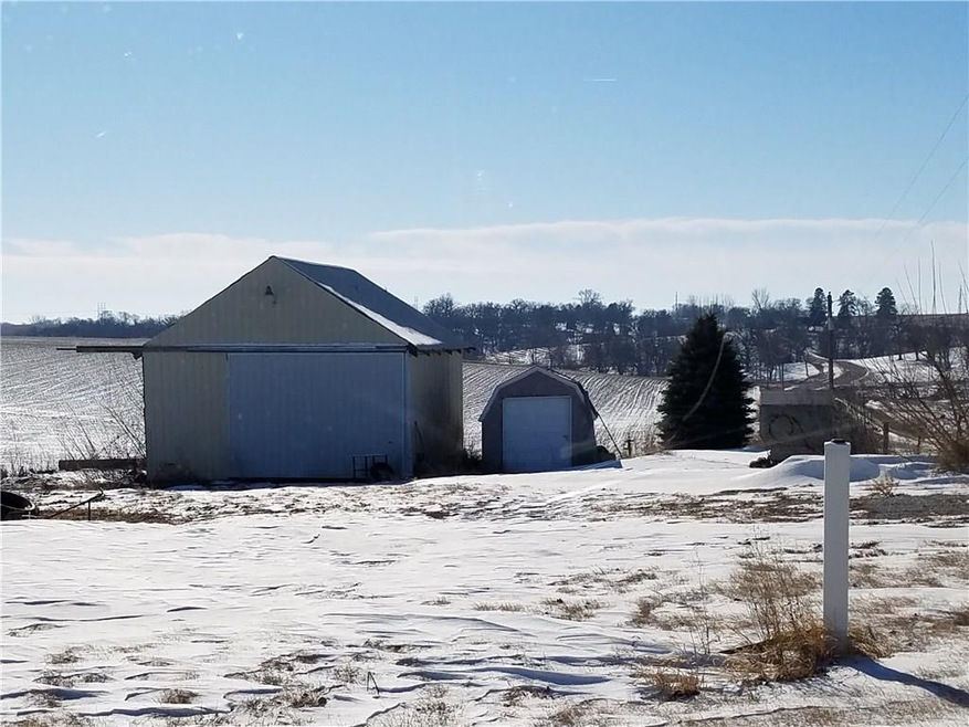 5698 E 64th St S, Newton, IA 50208 - photo 1