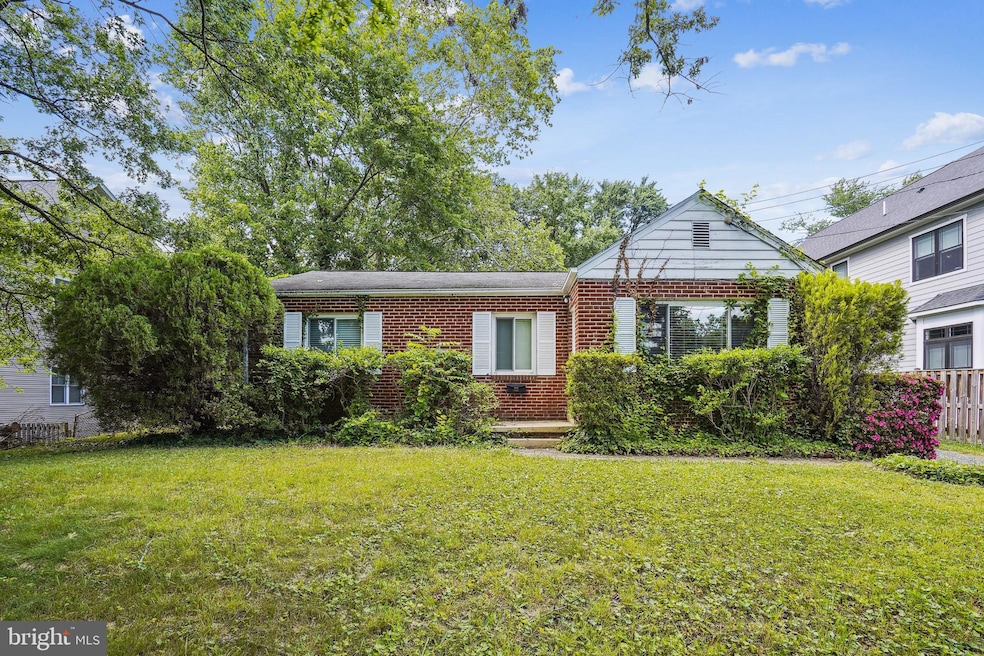 1866 Kirby Rd, McLean, VA 22101 - photo 1